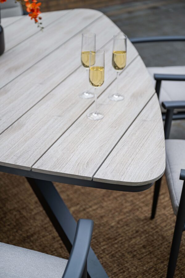 Edison Tisch 170 x 170 x H75 cm carbon black / light teak Vironwood – Bild 5